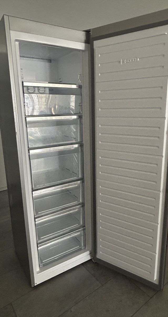 Sharp Kühlschrank: Kühlschrank Sharp Edelstahl guter Zustand – Gebraucht aus Biel/Bienne von pav_82xk 4