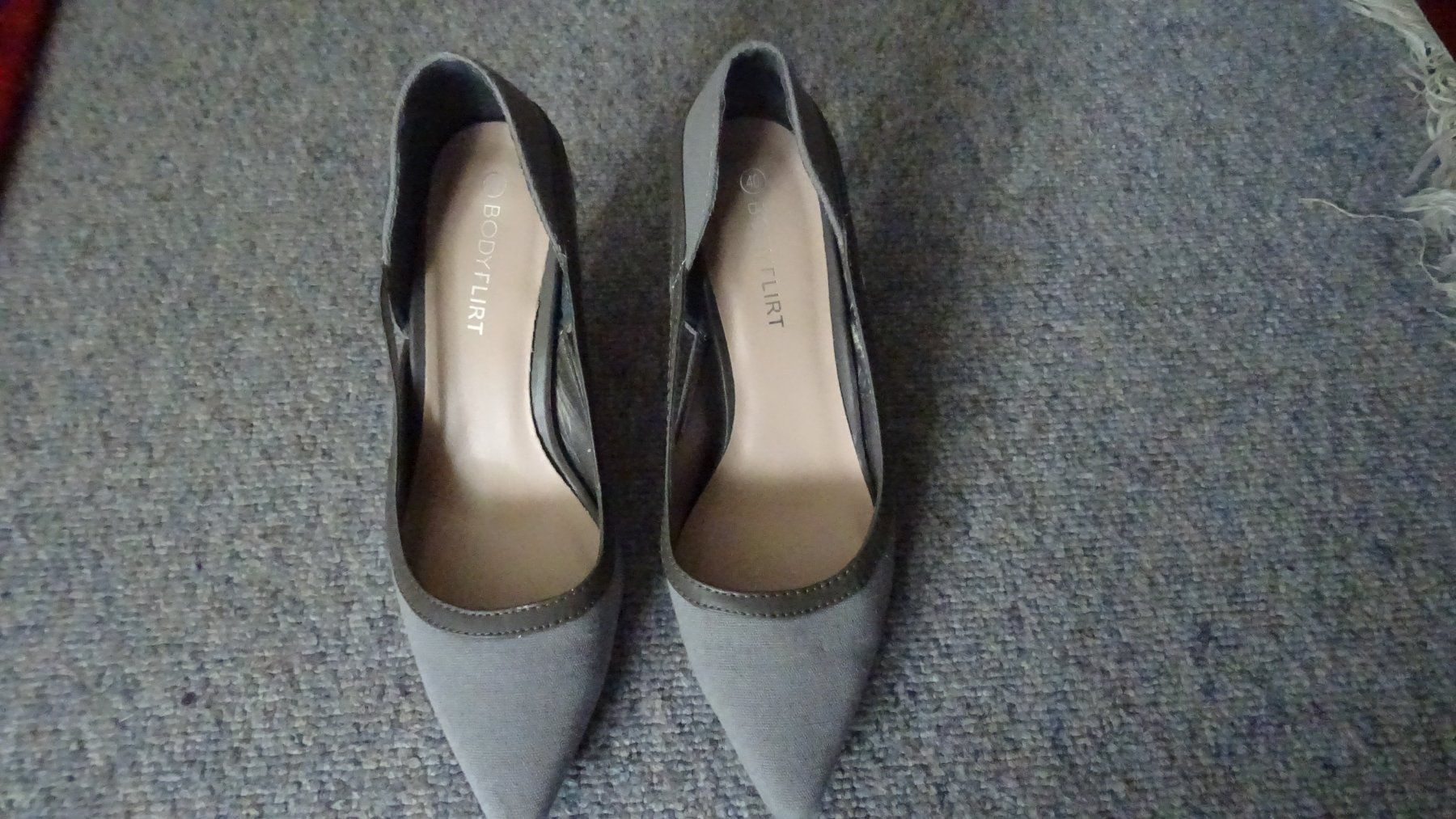 Scarpe da donna: NEU PUMPS  GROSSE 40-  Letzte verkaufe – Nuovo (secondo la descrizione) da Burgdorf venduto da may52 1