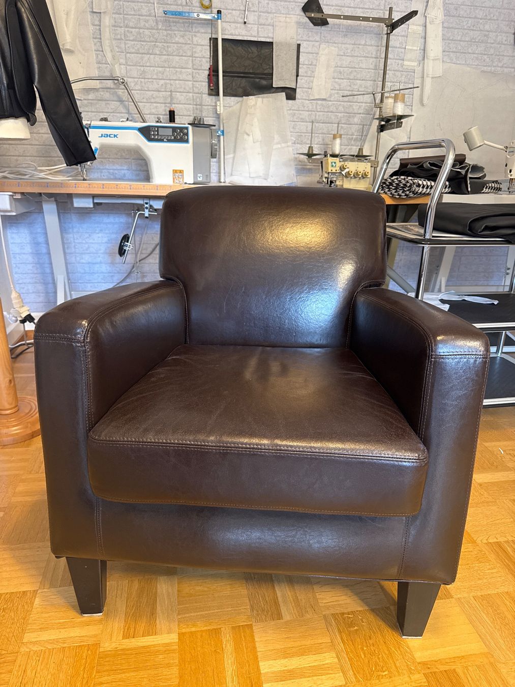 Sessel: Sessel dunkelbraun – Gebraucht aus Burgdorf von Kitsch34
