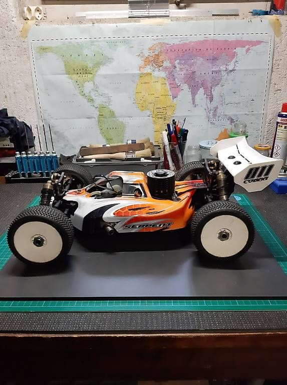Modellismo RC: Kit buggy rc 1/8 Serpent Cobra S811 B2.0 – Usato da Châtillon JU venduto da Riccio12