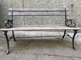 Vintage Gartenbänkli, stabil mit schöner Patina