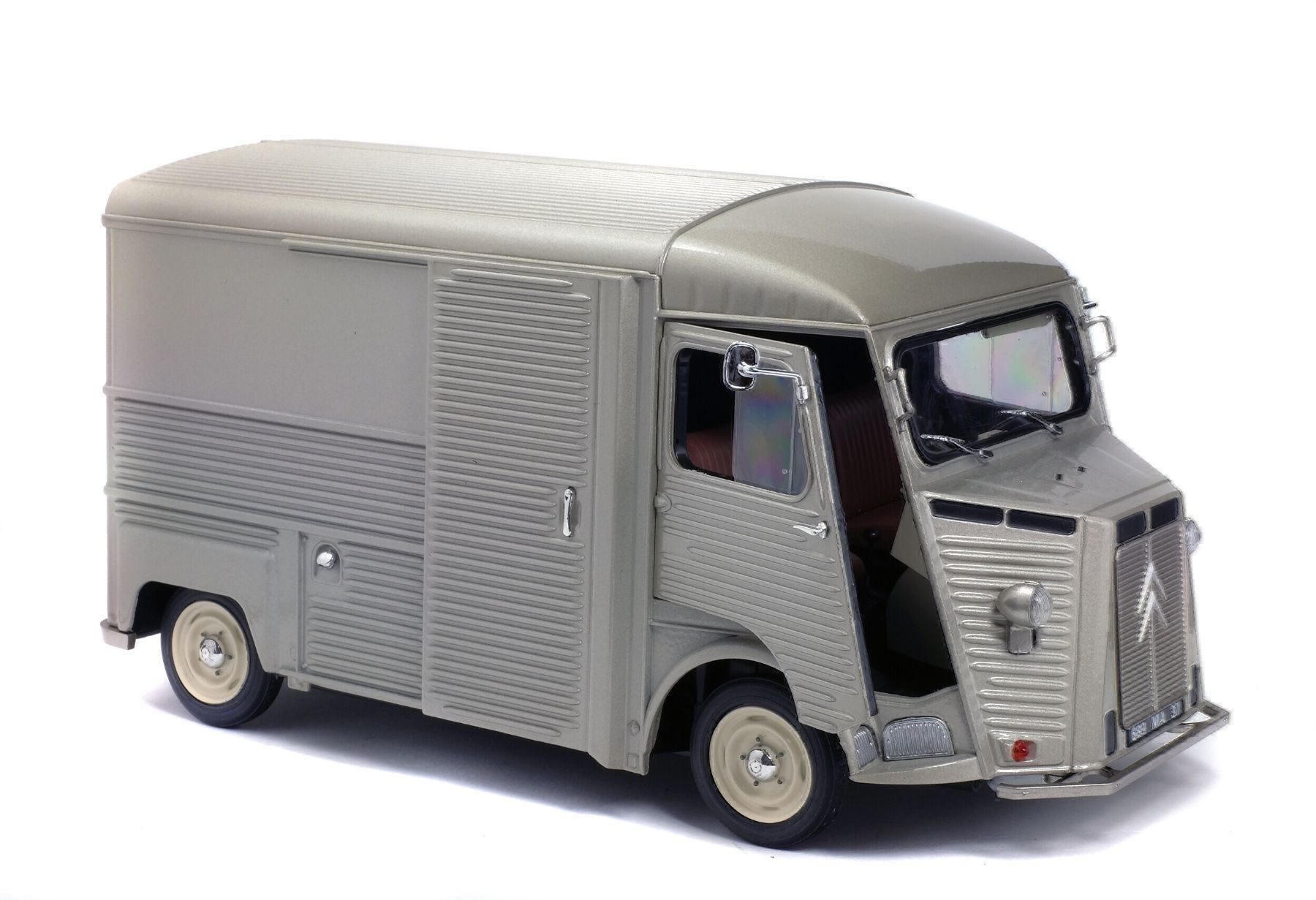 Citroën Modellautos: CITROËN HY im Massstab 1:18 – Neu und originalverpackt aus Erlenbach im Simmental von Model_box 8