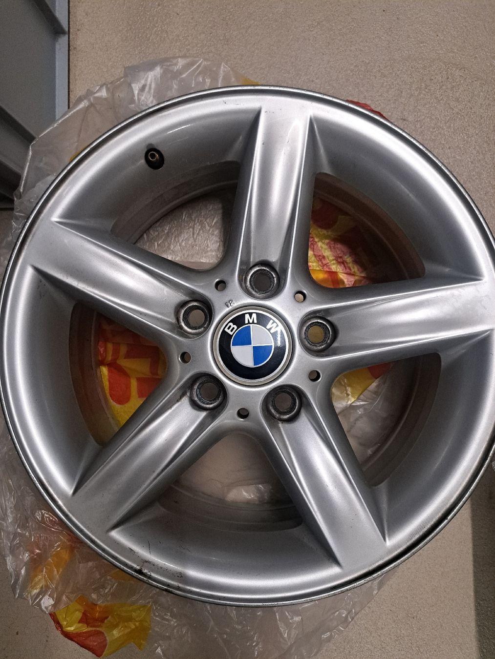 BMW Pneus & Roues: BMW Felgen 17 Zoll – D'occasion à Pfäffikon SZ par mar_6mpp