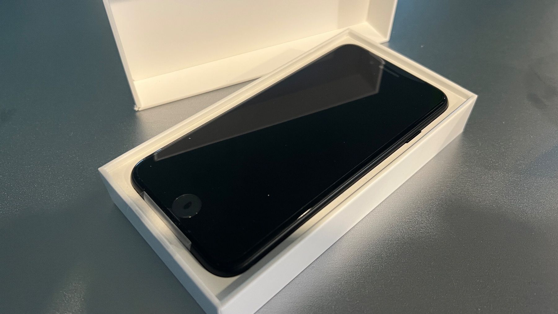 Apple Portables: iPhone SE A2296 (2020) – Neuf avec emballage d'origine à Uster par Ixus63