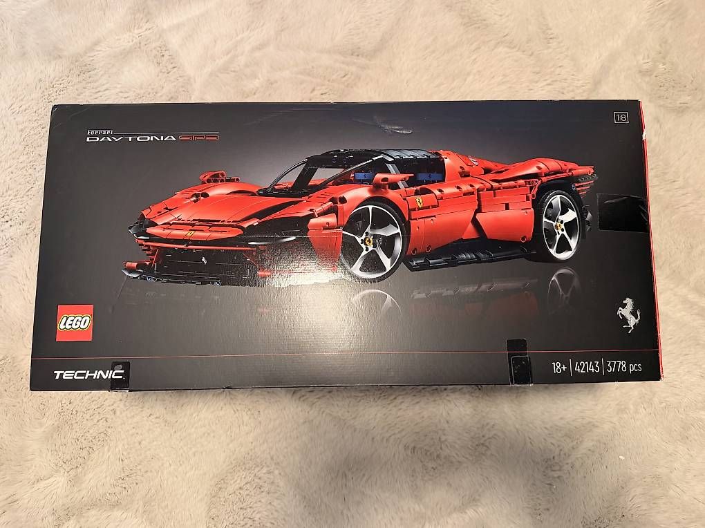 Kit di costruzioni: LEGO Technic Ferrari Daytona SP3 42143 – Usato da Adligenswil venduto da TST04