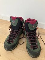 Chaussures de marche femme - neuves - 38.5