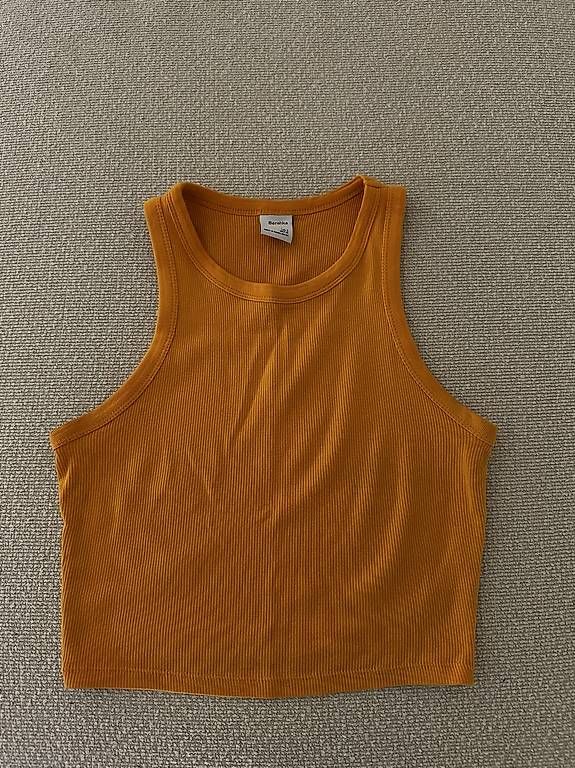 Top: Top (Bershka, S) – Usato da Schlieren venduto da mit_6lx7