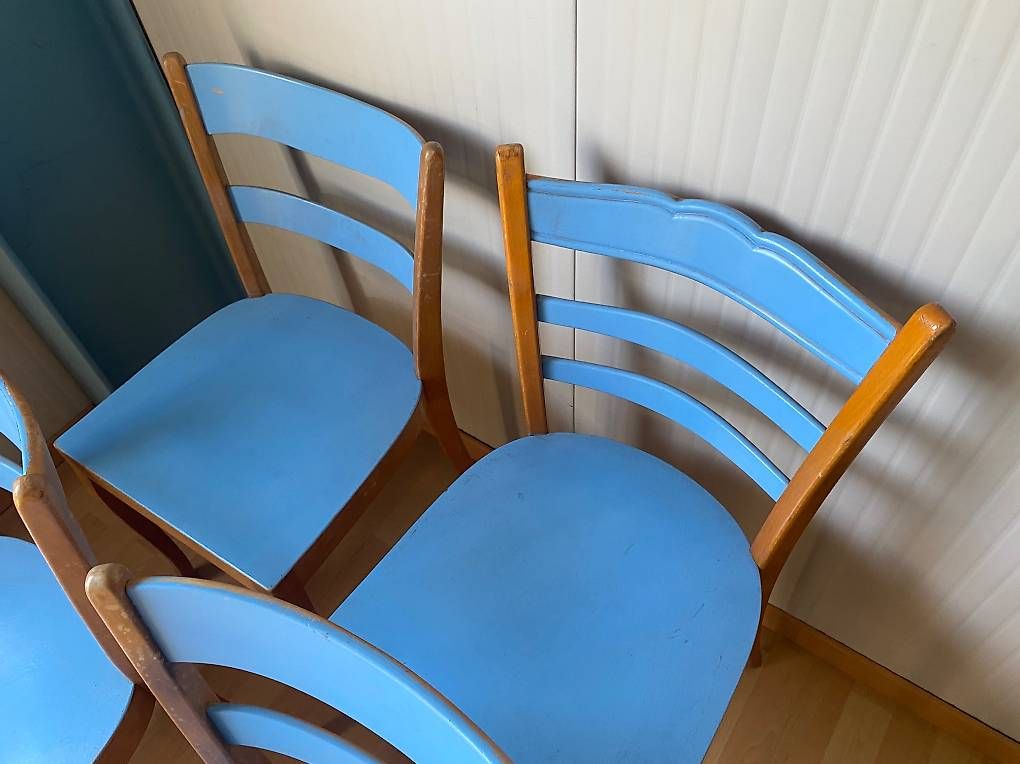 Chaises: 4 chaises bleues en bois – D'occasion à Chamoson par a_laroyale 2
