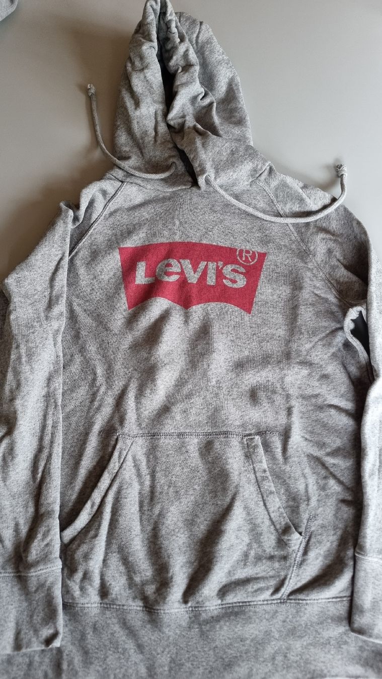 Levi's Maglioni & Felpe: Levi's Hoodie Grau, Grösse S – Usato da Tägertschi venduto da Fank111