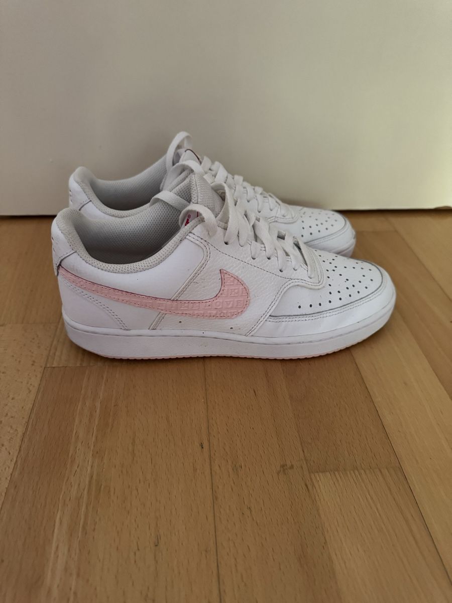 Nike Scarpe da donna: Nike Schuhe Gr.40 – Usato da zürich venduto da fufinini4