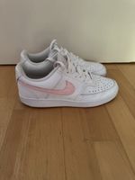 Nike Schuhe Gr.40