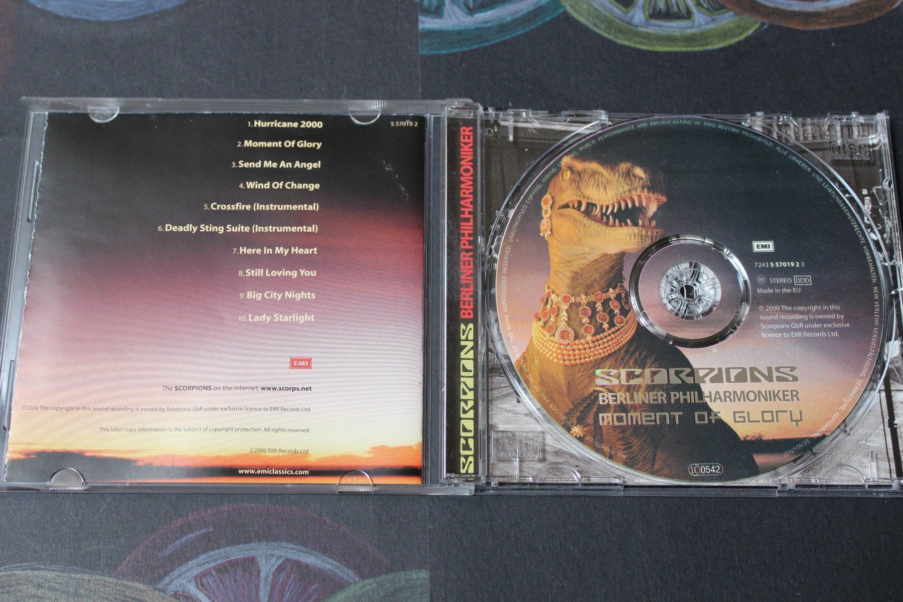 CDs: SCORPIONS - MOMENT OF GLORY CD 2000 – D'occasion à Tübach par JamesStone 3