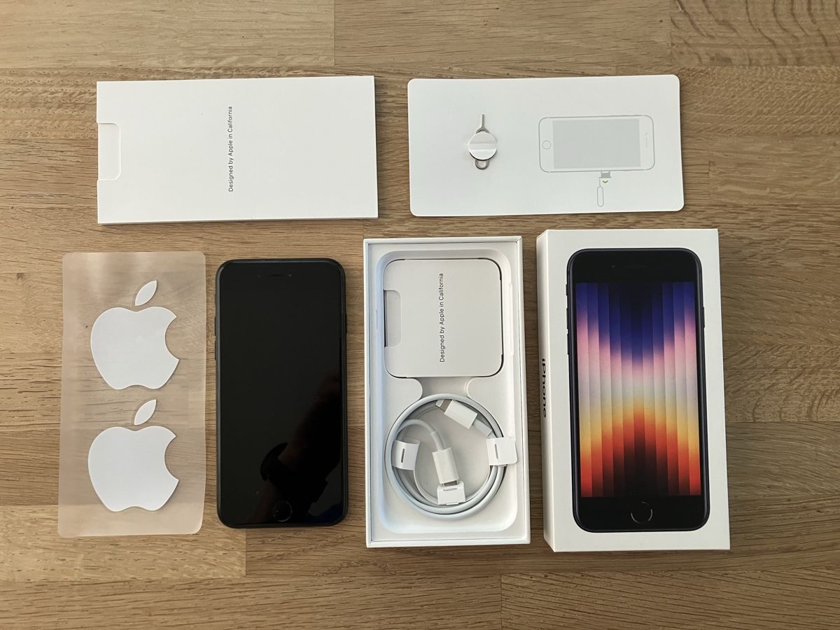 Apple Handys / Smartphones: iPhone SE, 2022, 128GB, Midnight – Gebraucht aus Basel von dacaccia 1