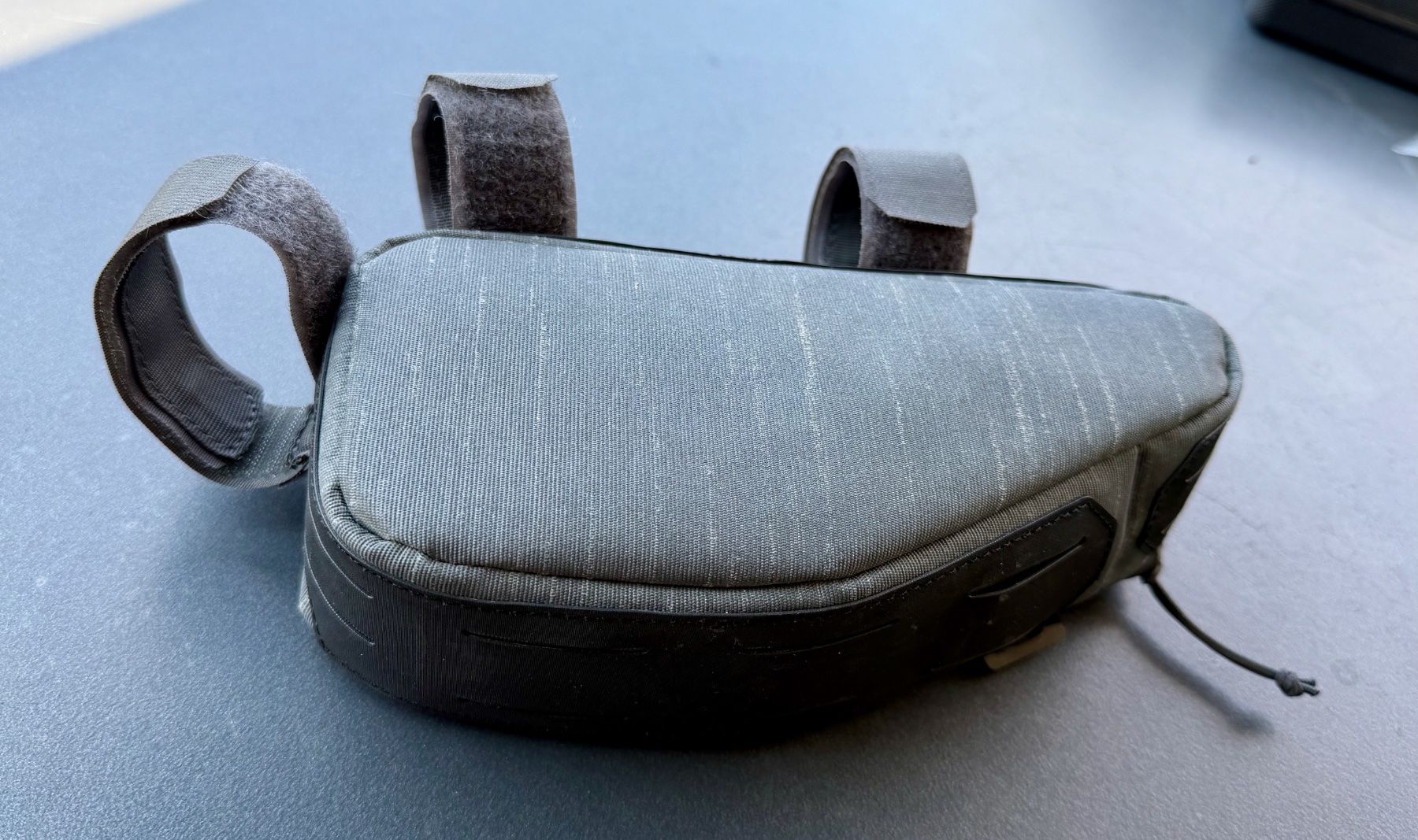 Evoc Borse: Evoc Multi Frame Bag, grau meliert, 0.7 Liter – Usato da Zürich venduto da Olid-ZH 1
