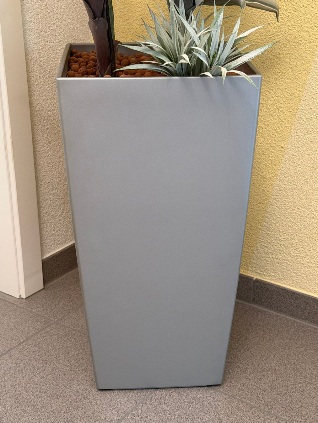 Pots de fleurs: Übertopf – D'occasion à Buonas par pet_zgr6