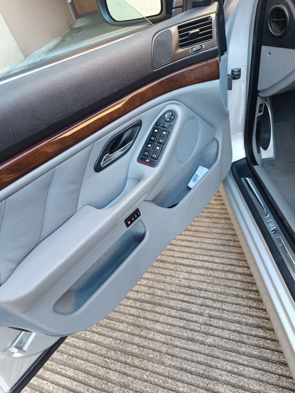 BMW Automobili: BMW 540I Touring  – Usato da Winterthur venduto da Hao99 5