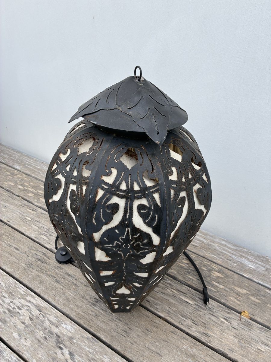 Lampade: Lampe orientale en métal ajouré – Usato da Herrliberg venduto da BOULBADI 4
