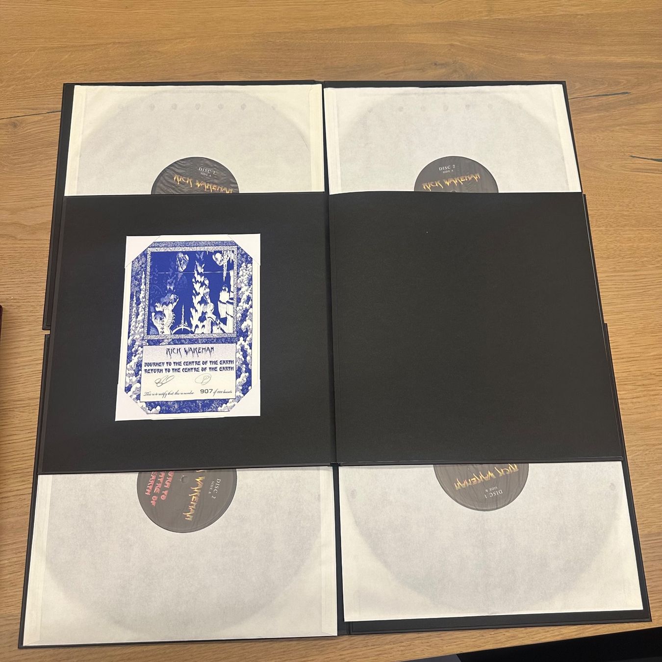 Vinyles: Rick Wakeman – Journey and Return to.. - 4LP + 2CD + Book – D'occasion à Caslano par campo_santo 5