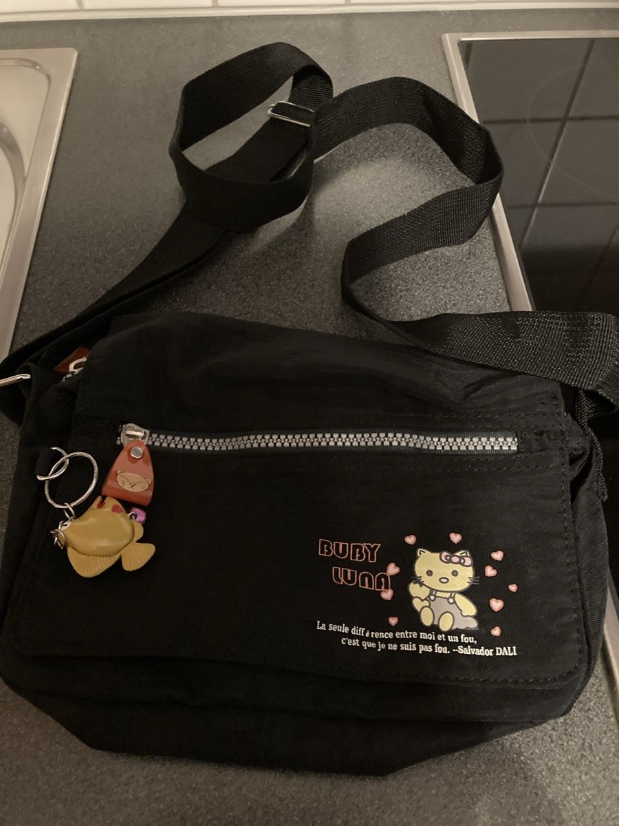 Borse da donna: Sac en tissu – Usato da Plan-les-Ouates venduto da Namorona