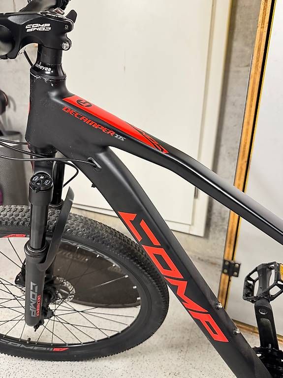 Biciclette: COMP Decamper XTS Mountainbike  schwarz/rot – Usato da Lachen SZ venduto da viki_huber 2