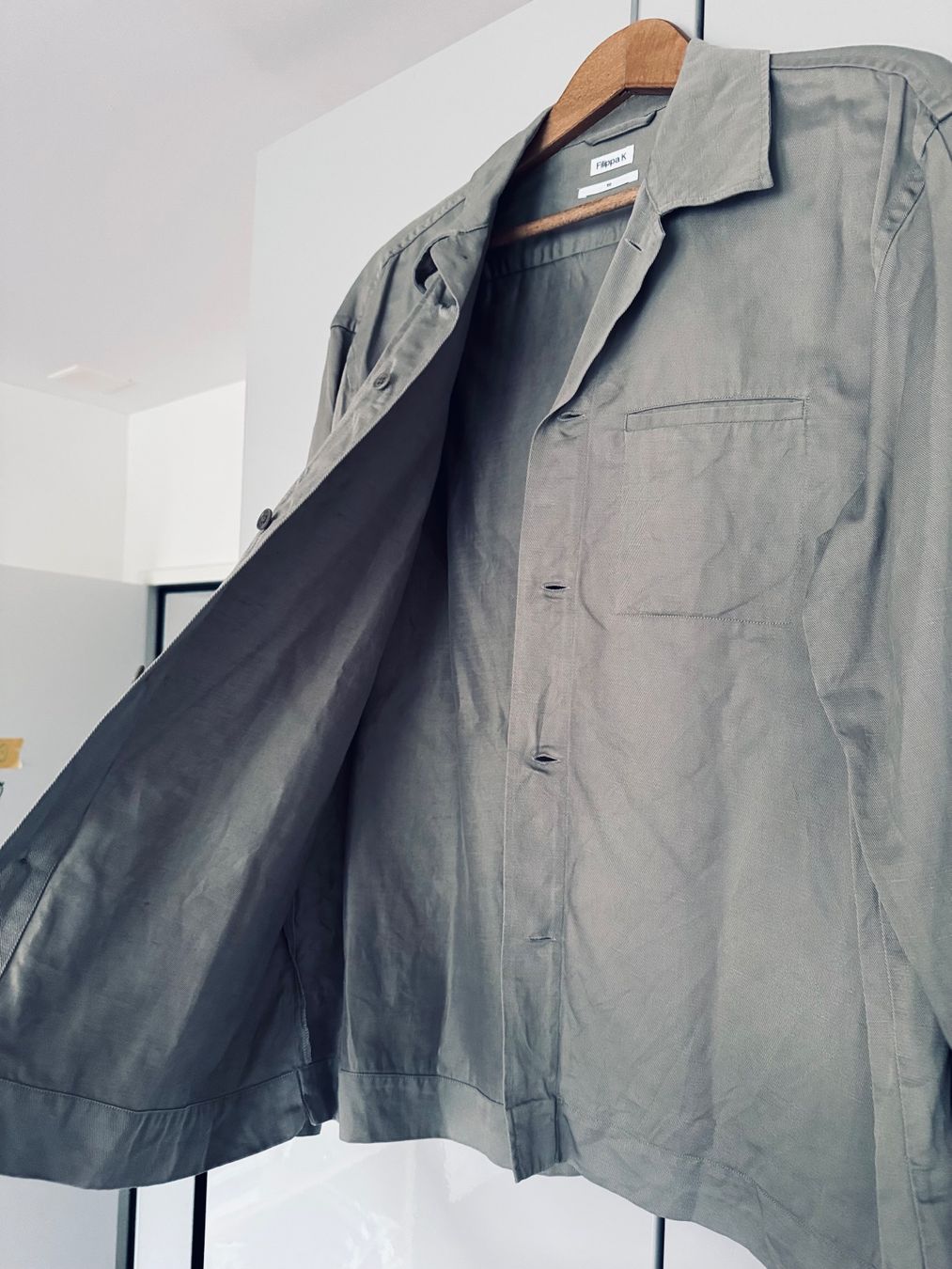 Filippa K Camicie: FILIPPA K Hemd Overshirt Beige Grösse 50 – Nuovo (secondo la descrizione) da Ennetbaden venduto da DanielCPH 2