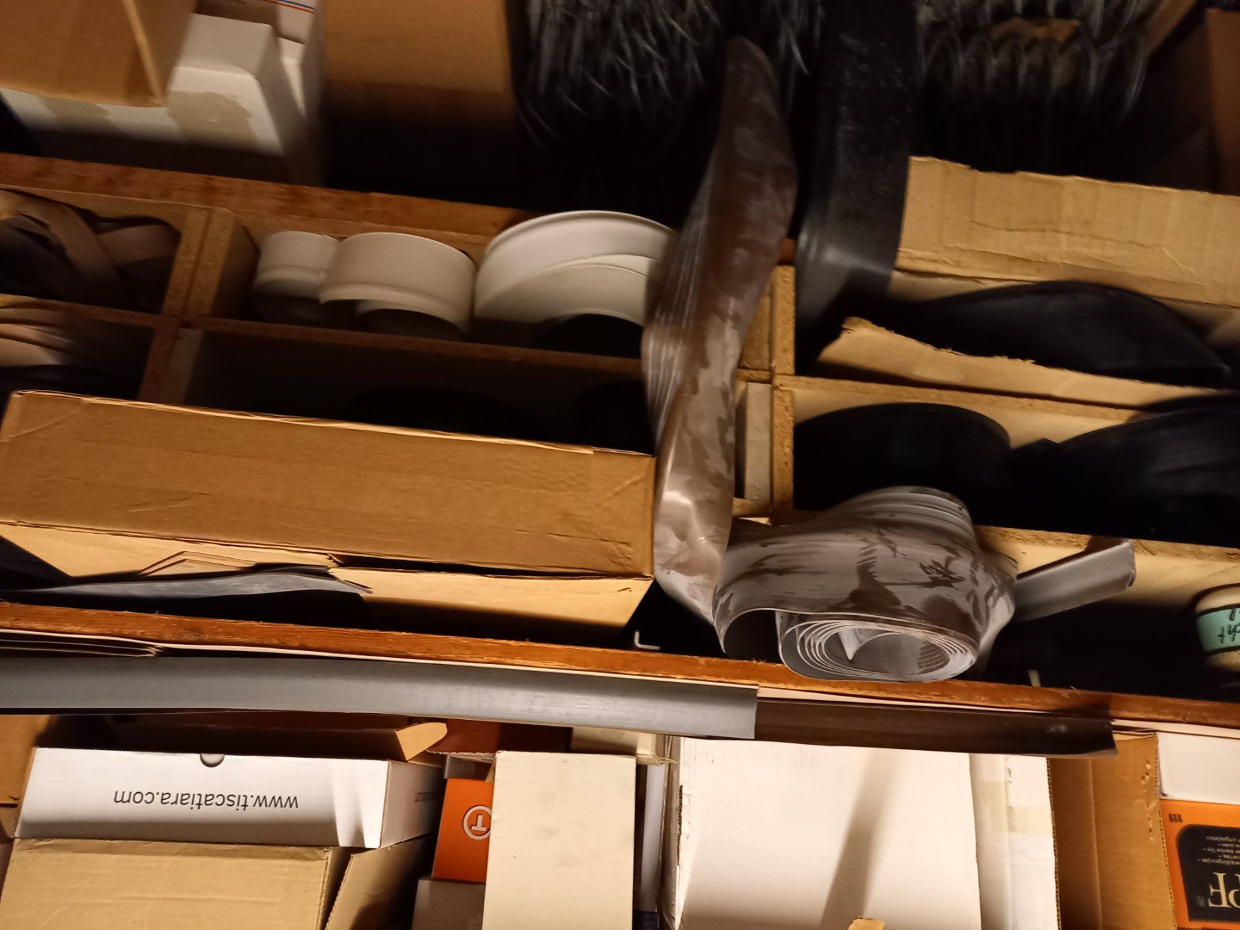 Profilati: ein Posten PVC-Sockel – Nuovo (secondo la descrizione) da Wynau venduto da Tabor73 3