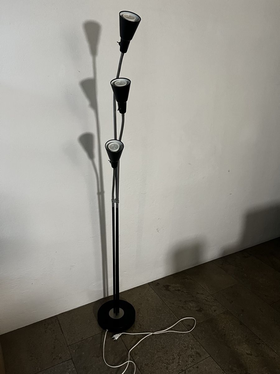 Ikea Lampade: Stehlampe mit 3er-Spot, Anthrazit/Schwarz, inkl. – Usato da Gockhausen venduto da MariusWeber 1