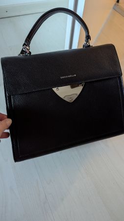Coccinelle Handtasche schwarz, mit Henkel und Gurt
