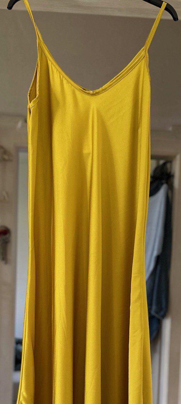 Robes: LONGUE ROBE! M – Neuf avec emballage d'origine à Locarno par NicoNion 4