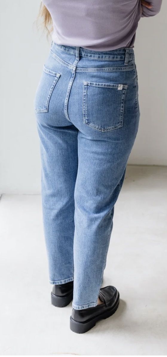 Jeans: Jeans Mom Fit – Usato da St. Gallen venduto da ann_llt9 1