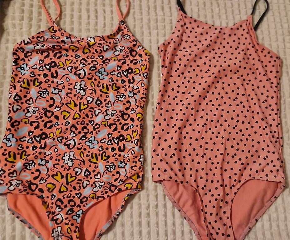 Badekleider & Bikinis: Badekleider Grösse 134-140  – Gebraucht aus Bülach von des_zxy6