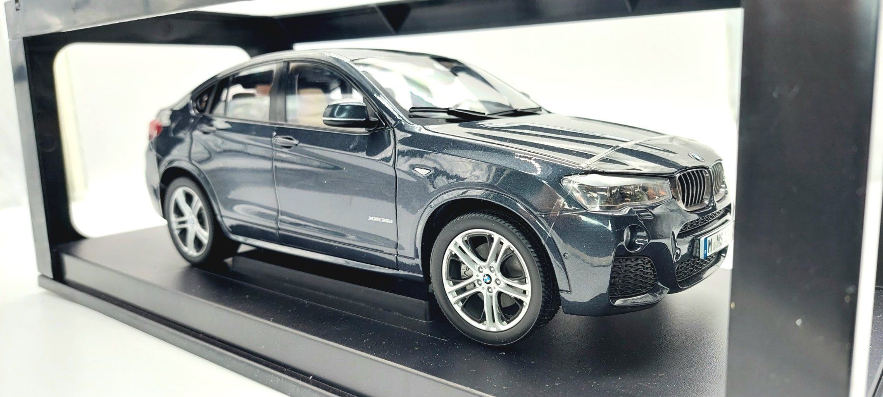 BMW Modellini d'auto: 1/18 BMW X4 XDrive 35d – Nuovo e nell'imballaggio originale da Villars-sur-Glâne venduto da Danger_Mod 4
