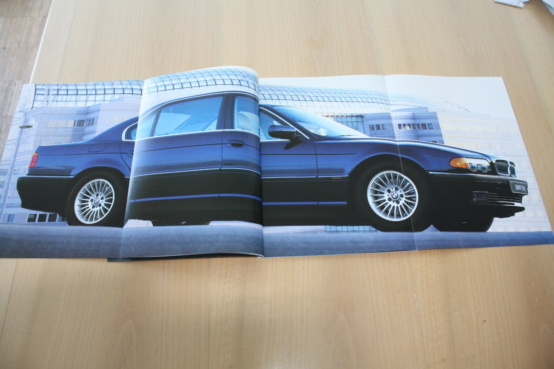 BMW Dokumente: BMW 7er Limousine Prospekt E38  2000 – Gebraucht aus Wikon von erwin400 3