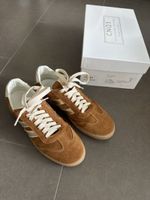 Turnschuhe braun/gold Grösse 40 neuwertig