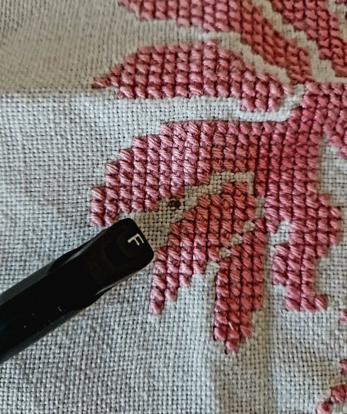 Altra biancheria da tavola: Mitteldecke Handbestickt 82x82cm – Usato da Bern venduto da Antikbatik 8