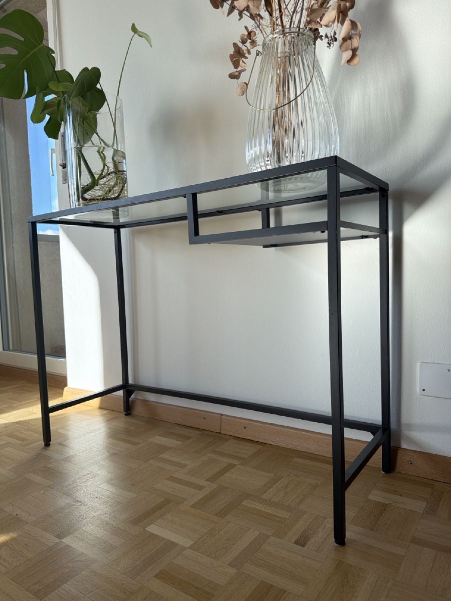 Ikea Tables: IKEA Tisch VITTSJÖ  – D'occasion à Zürich par joy_f8j5