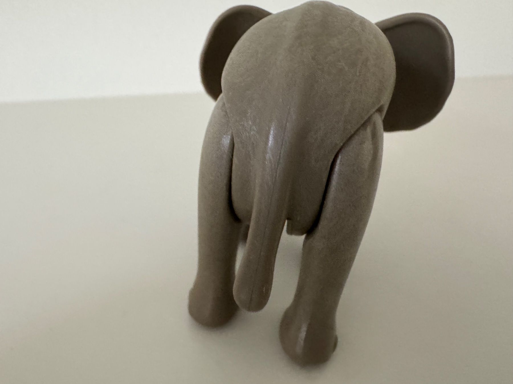 Playmobil Giocattoli: Playmobil "Elefant" – Usato da Winterthur venduto da Arma3 3