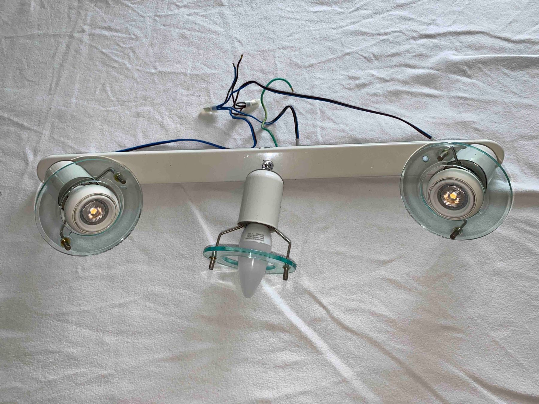 Kronleuchter & Deckenlampen: Dreistrahlige Lampe mit beweglichen Spots – Gebraucht aus Maur von privat101 3