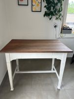 Holztisch