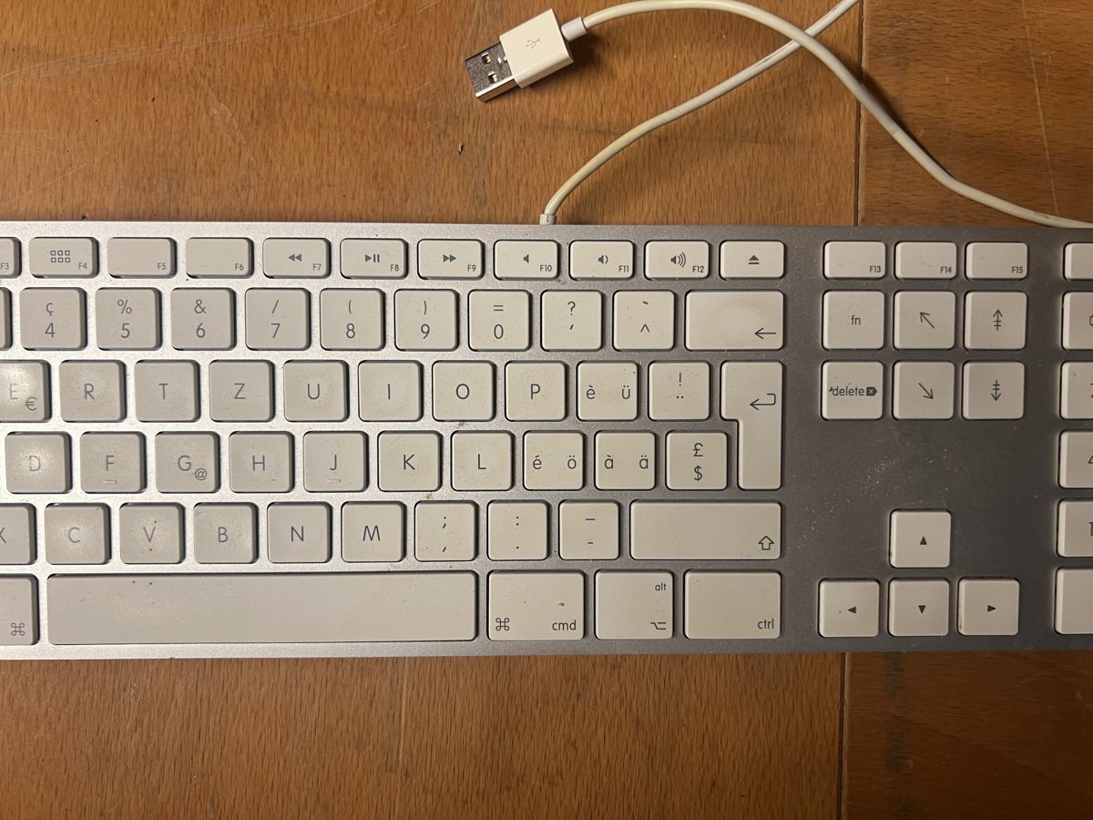 Apple Claviers: Apple Tastatur mit USB – D'occasion à Huttwil par luk_9tdh 1
