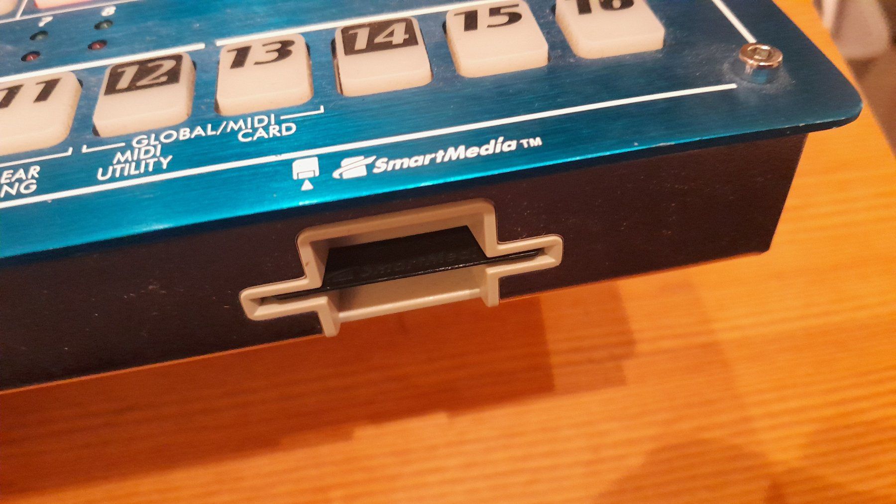 Musikinstrumente: Korg Electribe EMX-1 mit SmartCard Chip – Gebraucht aus Zürich von djrechi 2