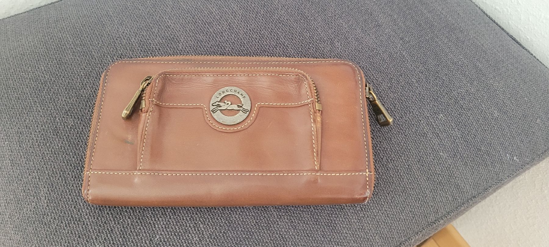 Longchamp Portamonete: Longchamps porte monnaie brun cuir – Usato da Echallens venduto da frimousse2008