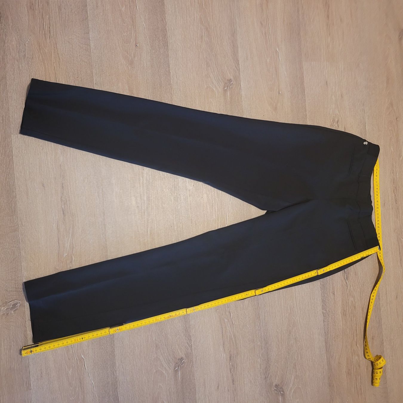 Pantaloni: Damenhose Gr. 36 – Usato da Recherswil venduto da Pseneca
