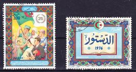 2 Timbres Algérie - 1972 et 1976 - Rare! - Obl.