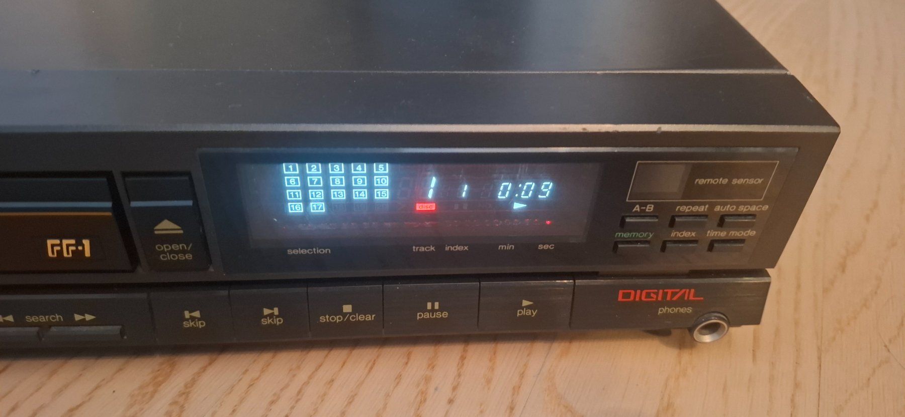 CD: lecteur CD TECHNICS SL-PJ33 – Usato da Chancy venduto da dave58v 3