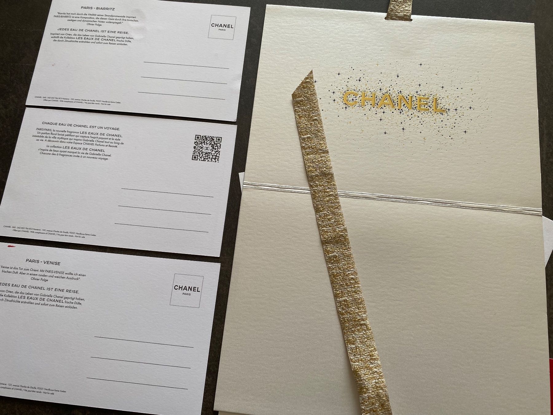Cartoline postali: 3 Postcards : Chanel, Set (12 pcs) – Usato da Collombey venduto da Cards07 3