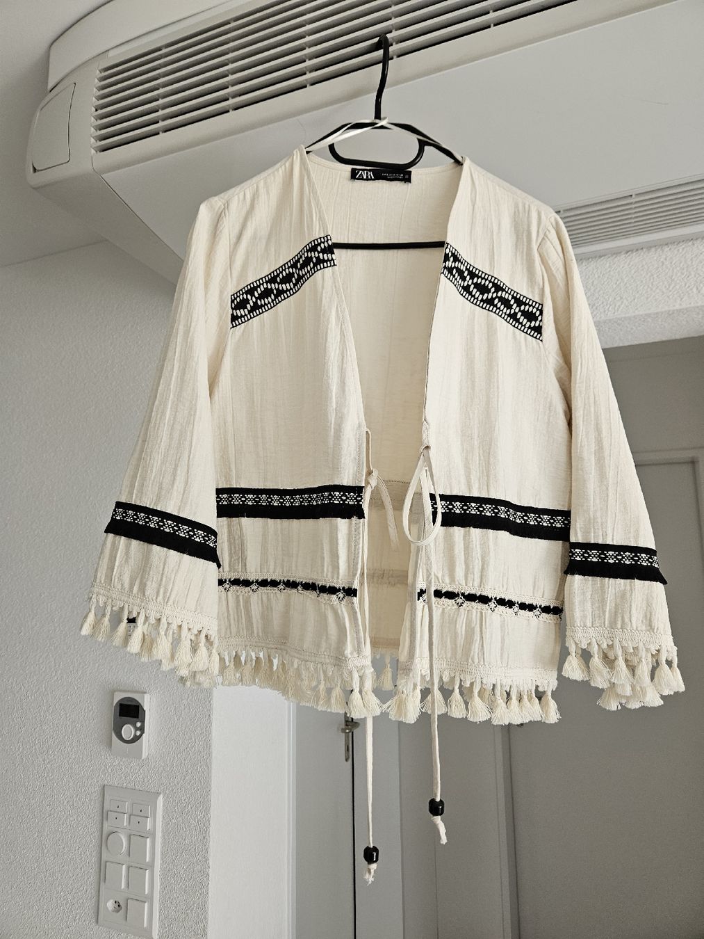 Zara Jacken: Zara Jacke / Bluse – Gebraucht aus Bülach von Recherchieren 8