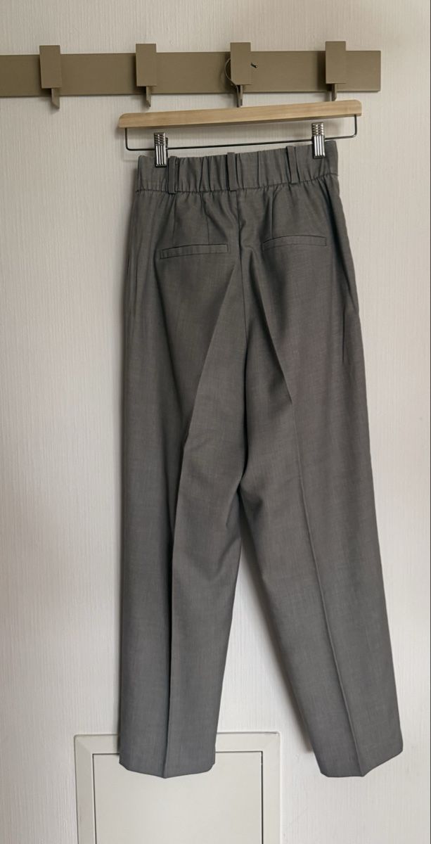 H&M Pantaloni: Pantalon gris élégant 34/36 H&M – Usato da Monnaz venduto da MDVintage 2