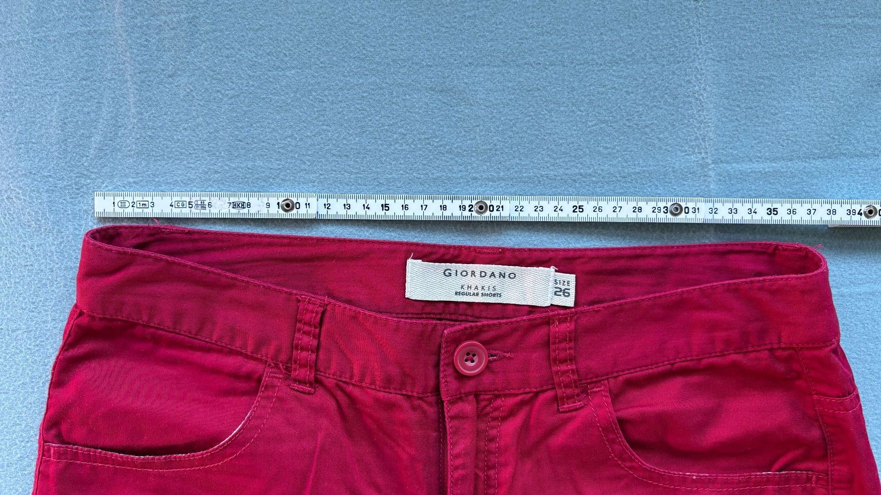 Pantaloni: Giordano kakhis shorts size 26 – Usato da Adliswil venduto da fashionholic 2