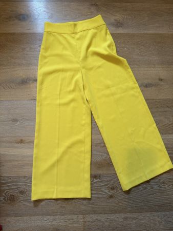 Zara Culottes, Gr. S, Gelb, Sommerlich leicht & luftig